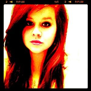 Meet your Posher, Leah